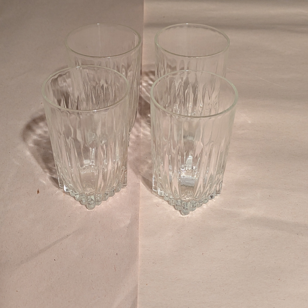 Elegant Clear Glass Tumbler Set